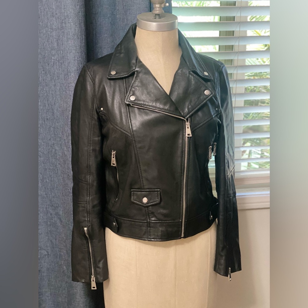 ZARA TRF Outerwear GENUINE LEATHER Moto Jacket SIZE L